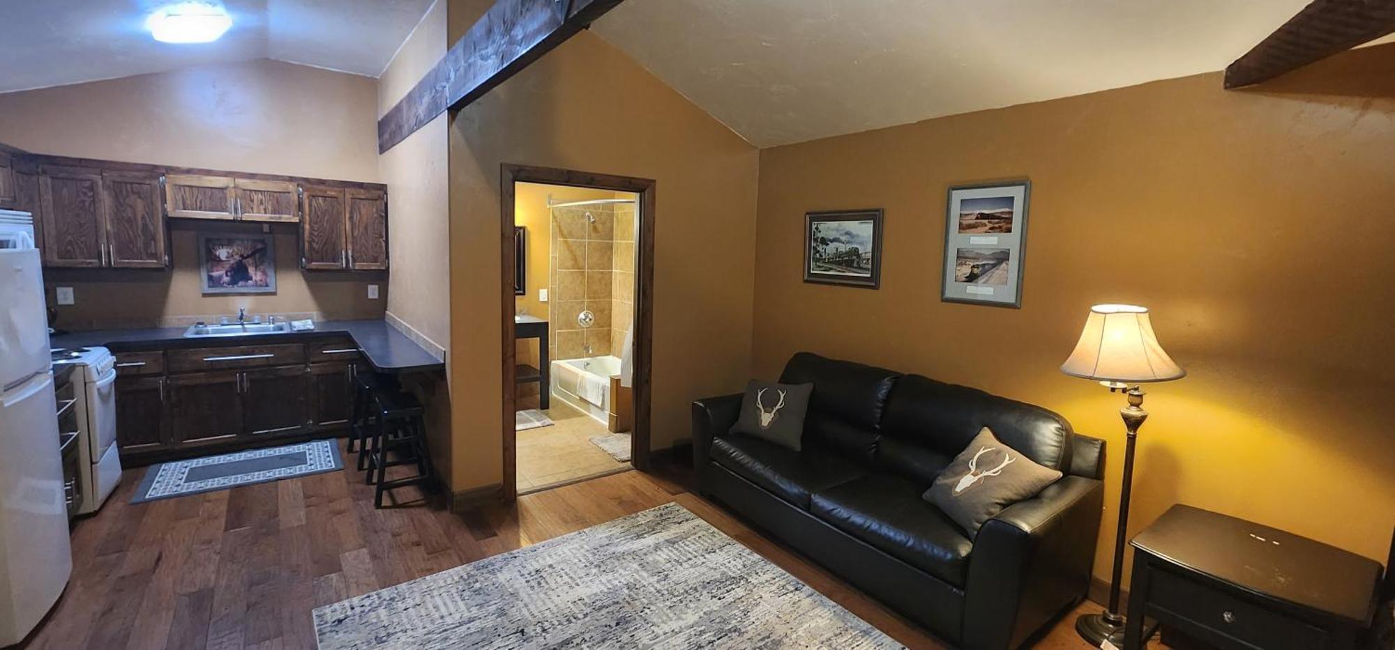 Circle R Motel East Glacier Park Village Экстерьер фото