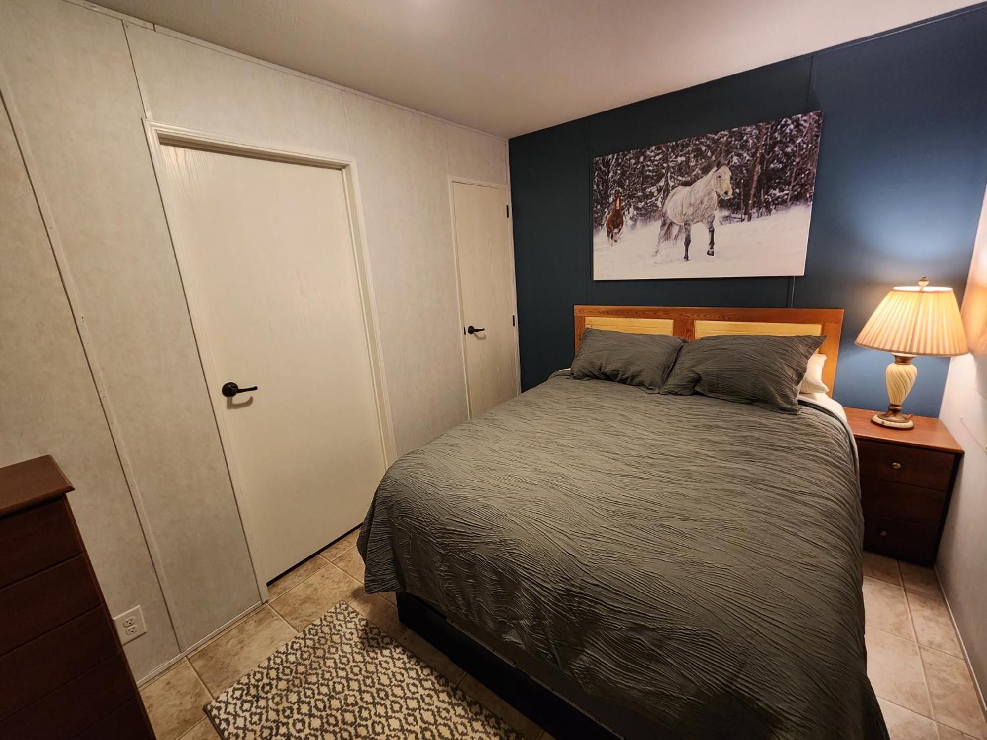 Circle R Motel East Glacier Park Village Экстерьер фото