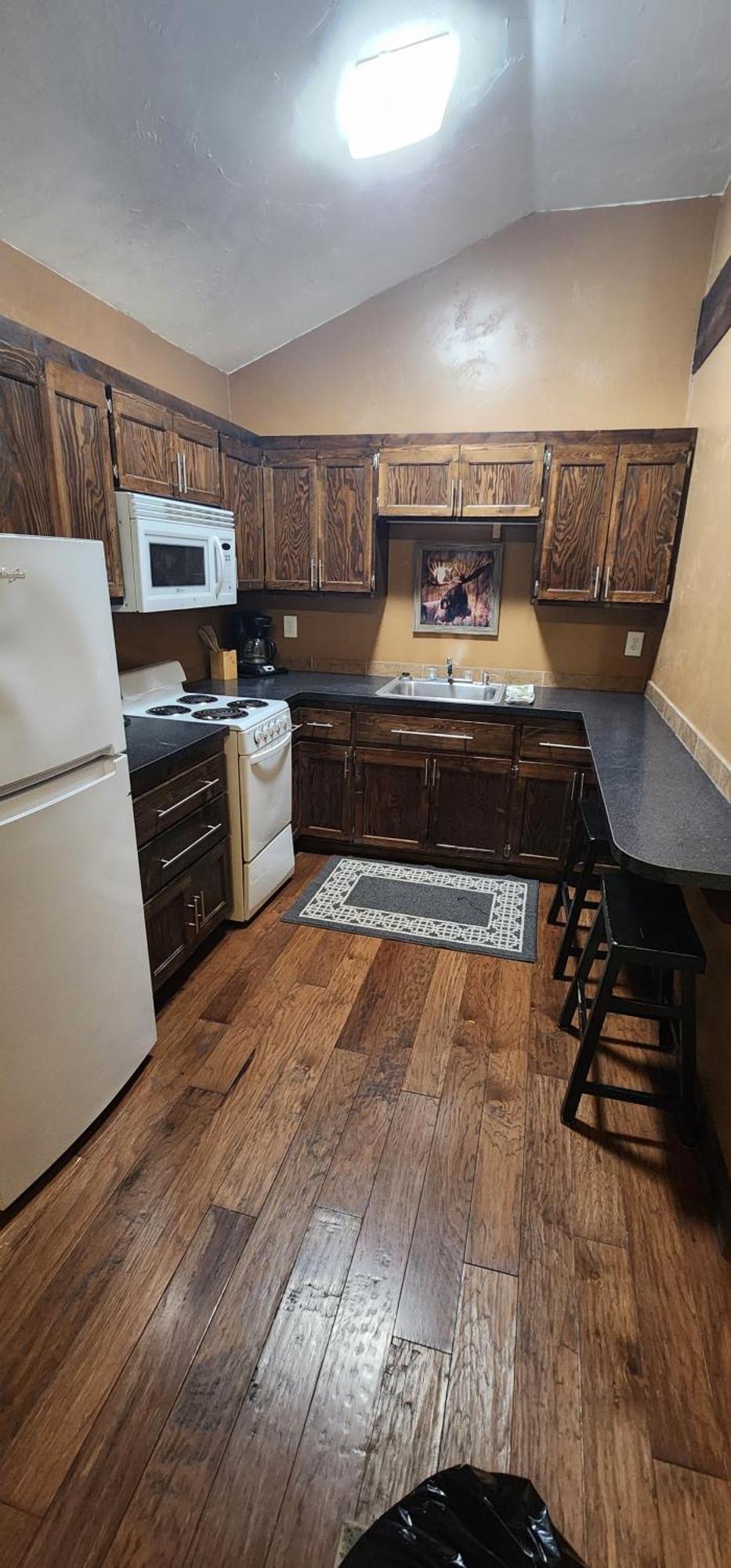 Circle R Motel East Glacier Park Village Экстерьер фото