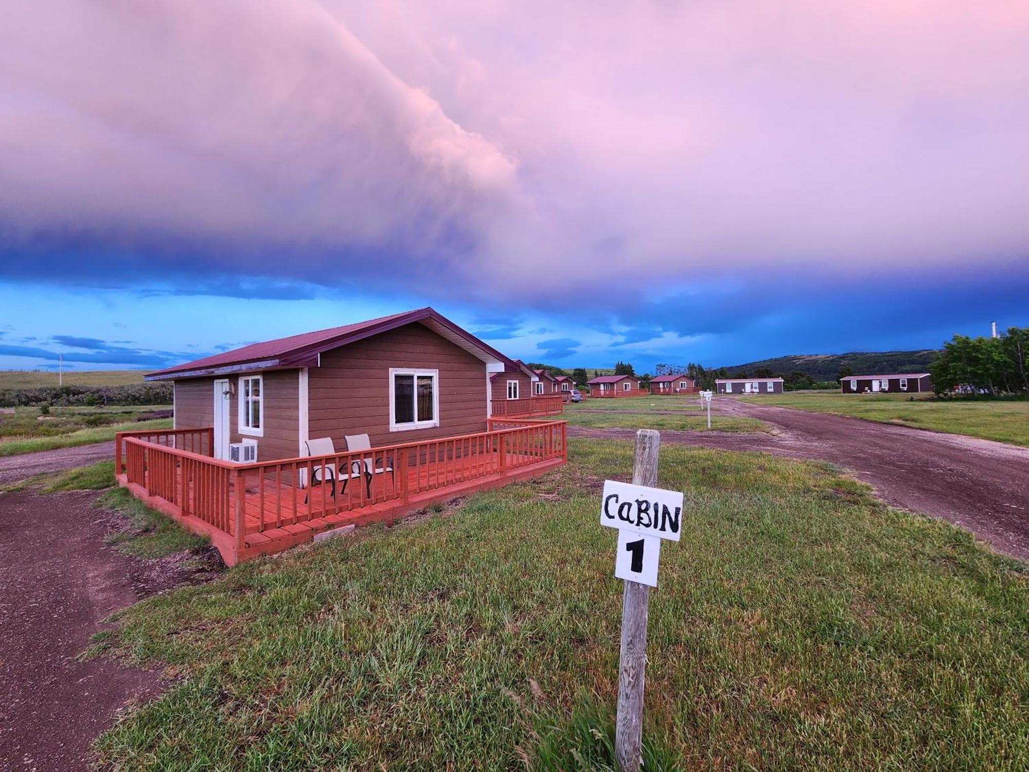 Circle R Motel East Glacier Park Village Экстерьер фото